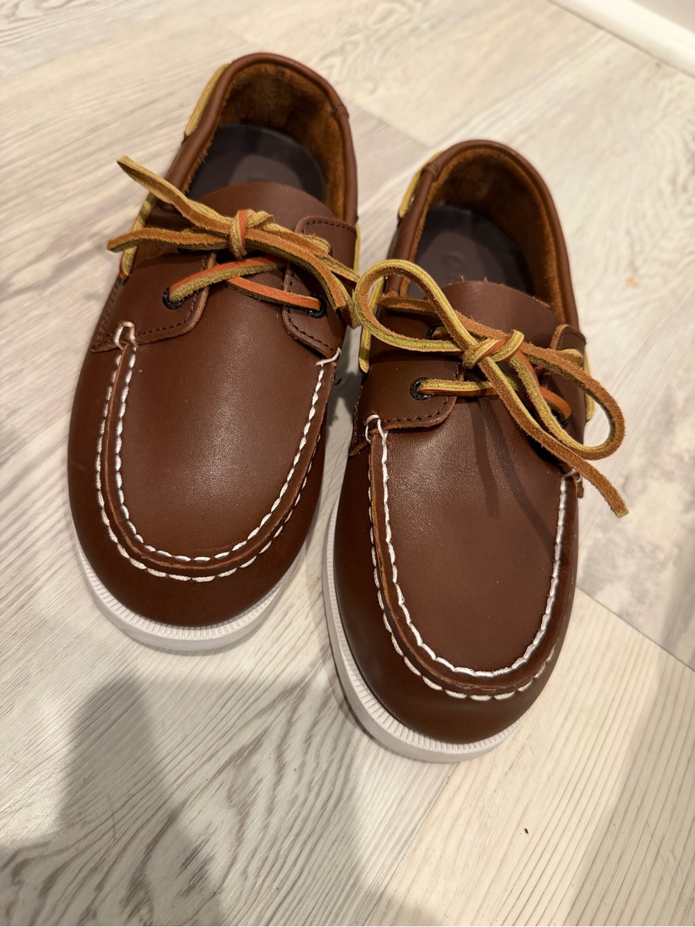Sperry Authentic Original 2-Eye Leather Boat Shoe 4M